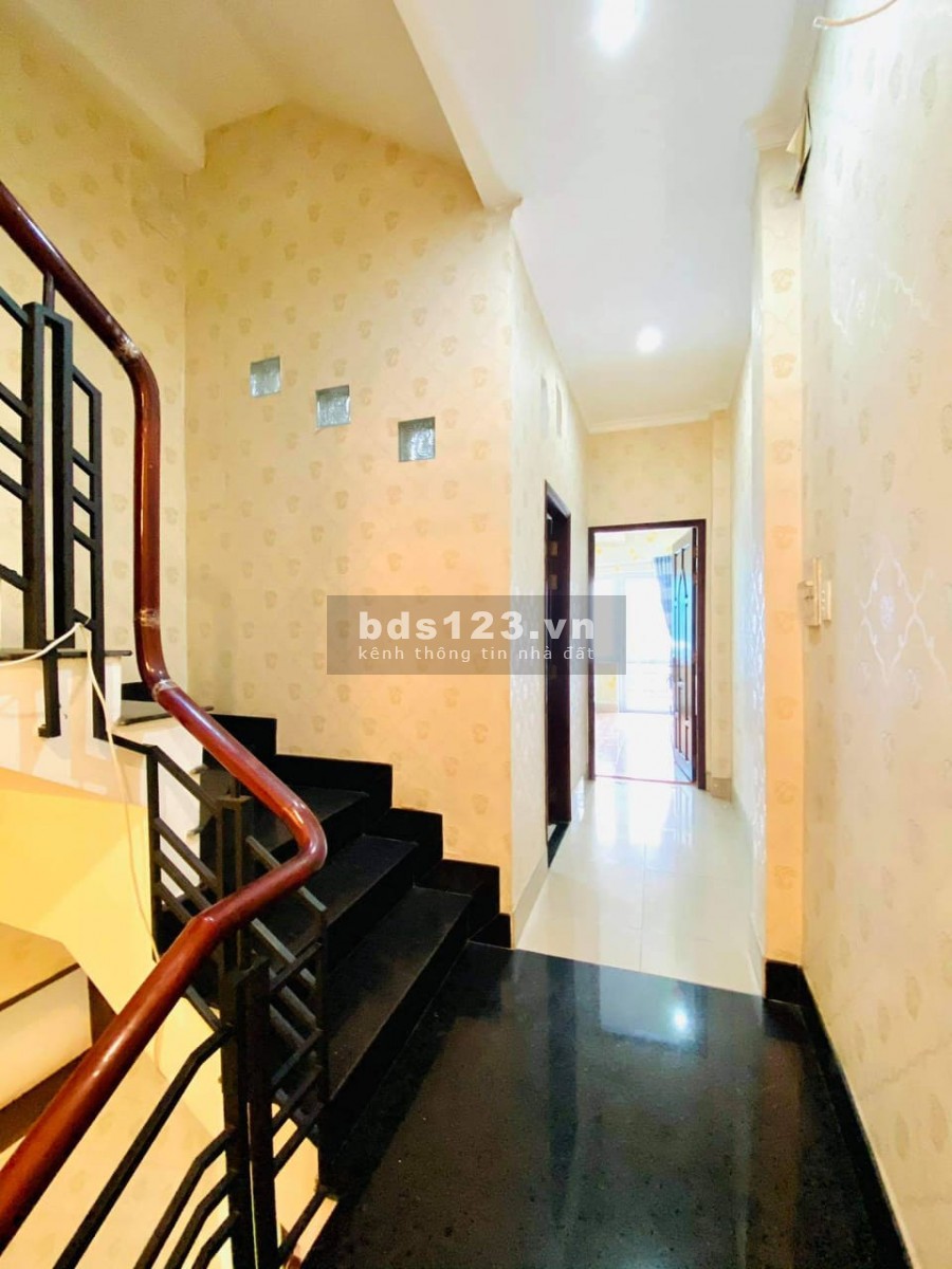 Xuất cảnh BÁN GẤP nhà 5T 53m2 HXH đậu trước nhà 6m Trần Kế Xương Phường 7 Phú Nhuận chỉ 7.9 Tỷ TL