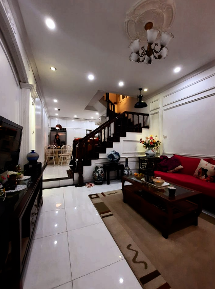 Cần bán gấp! nợ bank 1,5 tỷ nhà ngõ 100 Láng Hạ, 40m2 4tầng kinh doanh chỉ 3.4 tỷ