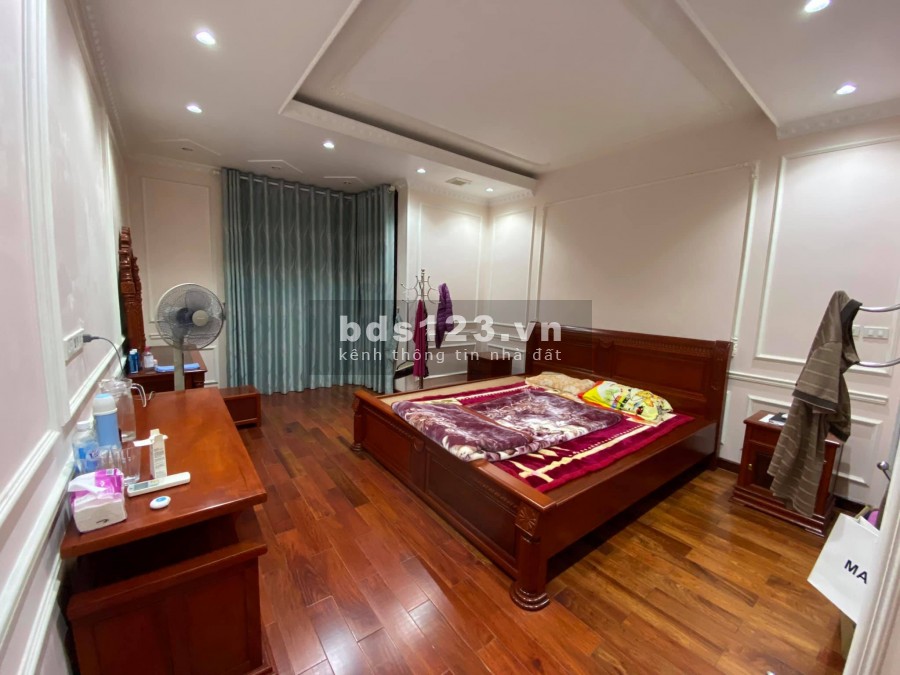 BÁN NHÀ LIỀN KỀ KĐT VĂN PHÚ TRỤC ĐƯỜNG TO NHẤT VĂN PHÚ VỈA HÈ 6M KINH DOANH SẦM UẤt. DIỆN TÍCH 90M2