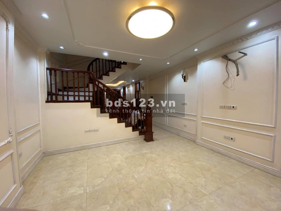 BÁN NHÀ LIỀN KỀ KĐT VĂN PHÚ TRỤC ĐƯỜNG TO NHẤT VĂN PHÚ VỈA HÈ 6M KINH DOANH SẦM UẤt. DIỆN TÍCH 90M2