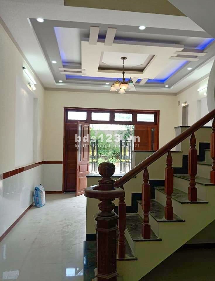 Tôi Bán Gấp Căn Nhà, Sổ Hồng Sở Hữu Riêng, 100m2, 1Ty3, Có Thương Lượng.