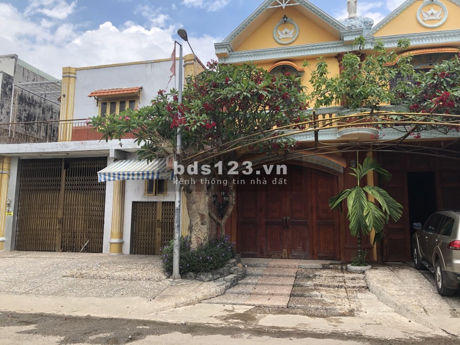 Cần tiền bán gấp nhà mặt tiền D4 ngay trung tâm Tp Thuận Giao giá có thương lượng