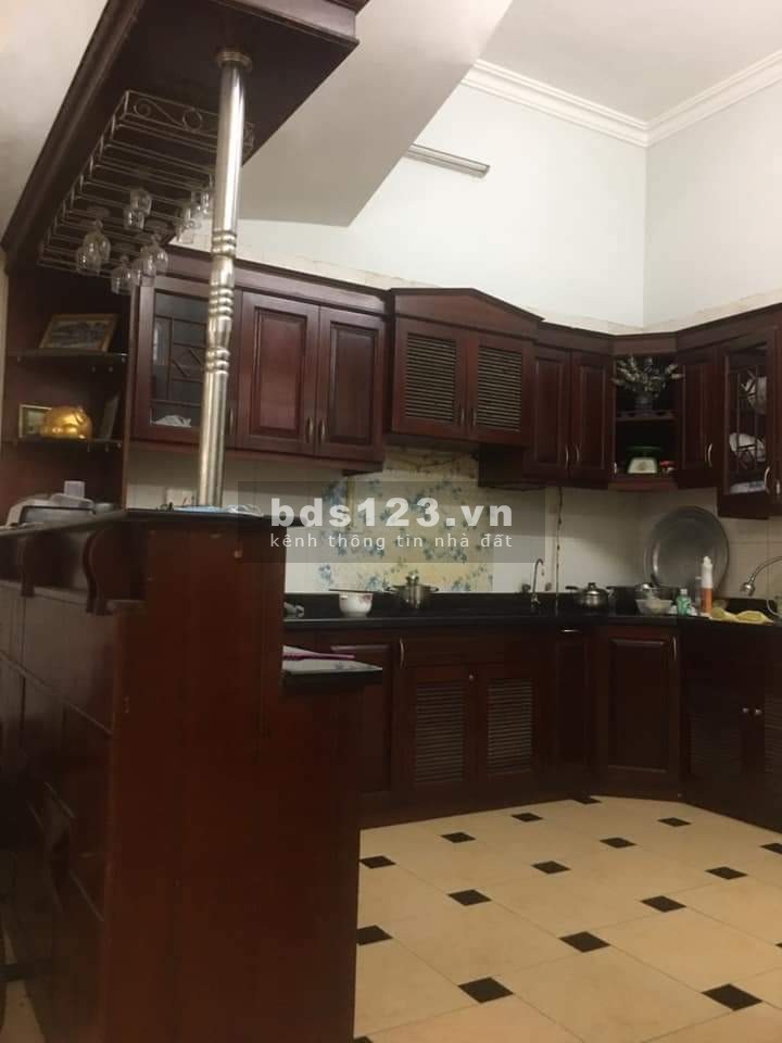Bán nhà Tam Khương (10 Tôn Thất Tùng), 60m2*5T, nhà đẹp ở ngay, ngõ to, gần phố , 4.1 tỷ