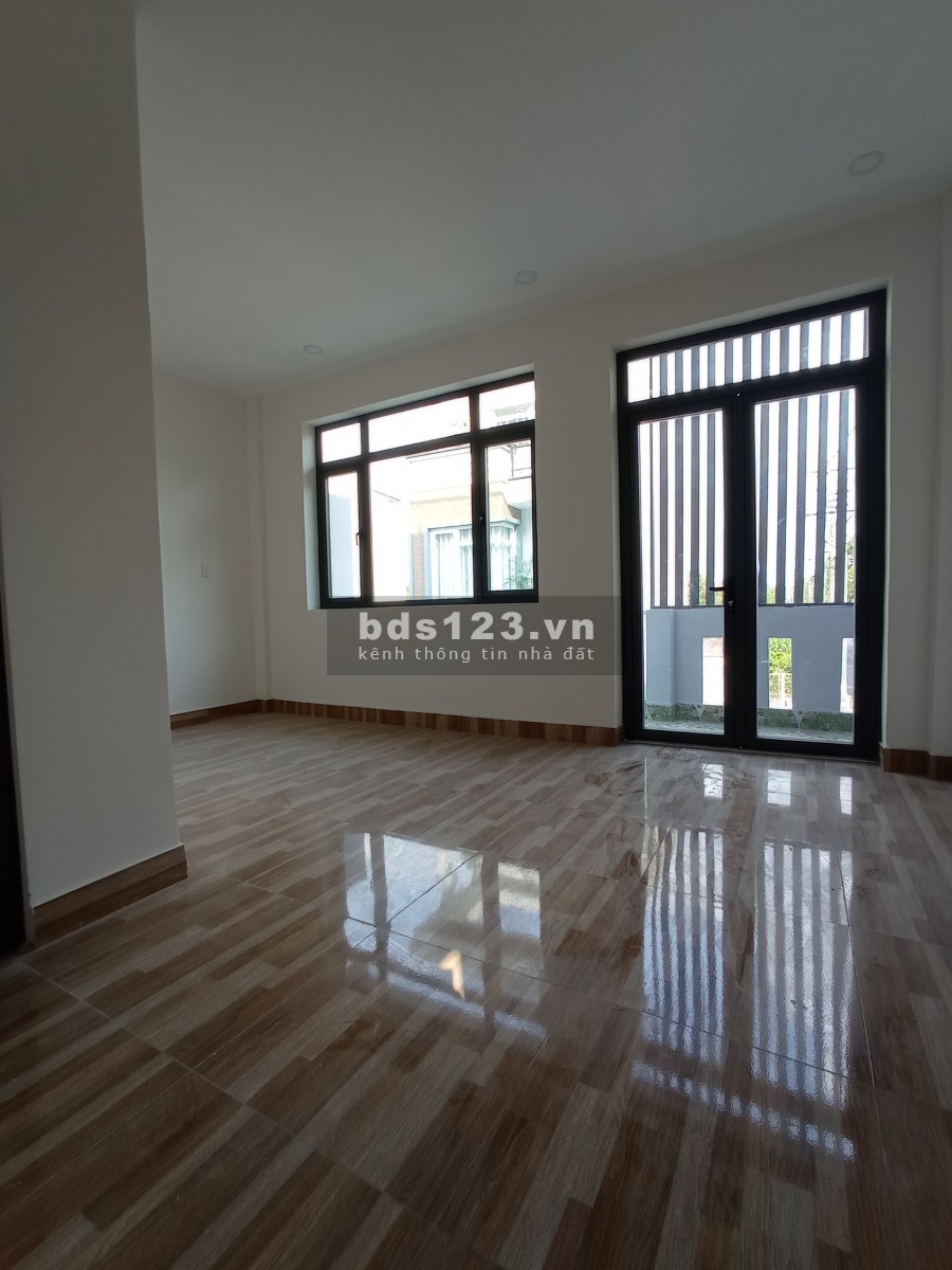 Bán nhà mặt tiền tỉnh lộ 43 phường Bình Chiểu gần chợ đêm linh trung TP. Thủ Đức