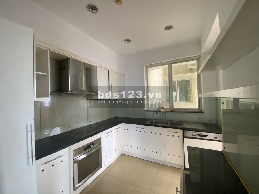 Bán 150M, 3 ngủ G2 Ciputra, view nội khu đẹp, nội thất cơ bản - 0973781843 Ánh.