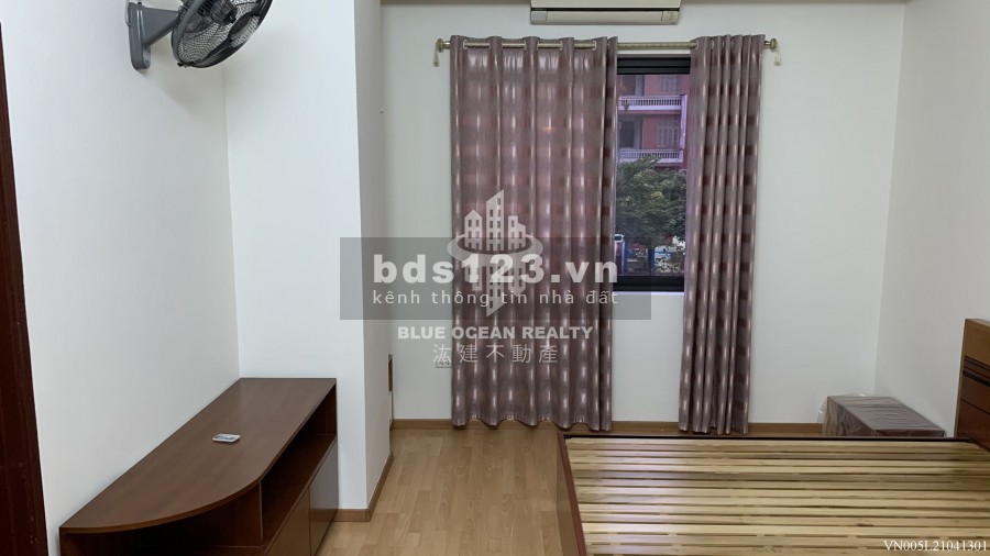 Cho thuê 2 căn chung cư mặt đường Trung Kính