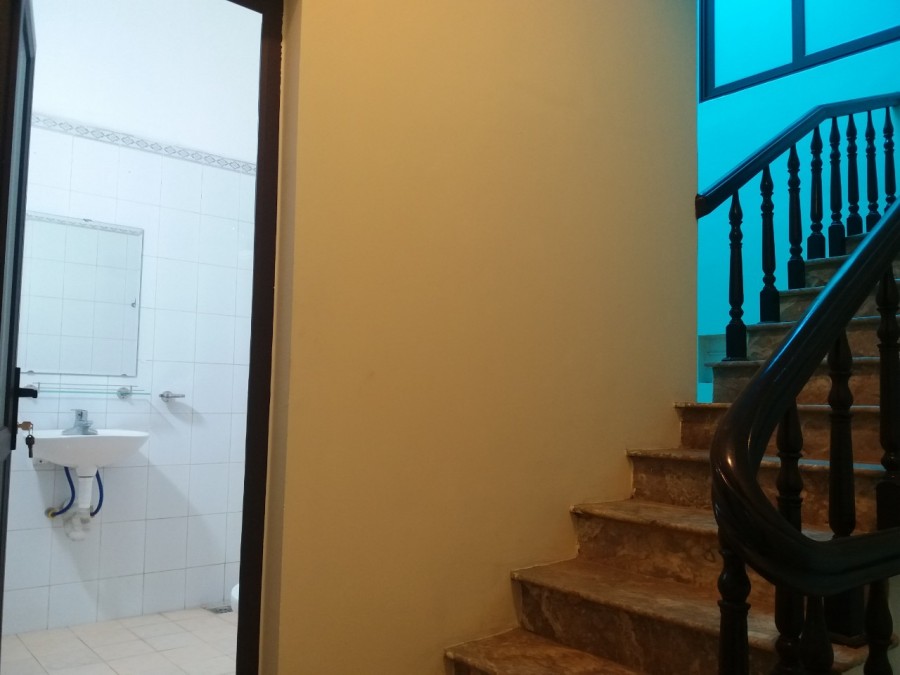 BÁN NHÀ MẶT ĐƯỜNG ĐI VÀO BẾN XE MIỀN TÂY, ĐƯỜNG QUÁN TRỮ, KIẾN AN, HẢI PHÒNG, 3,5 TẦNG, RỘNG 4,5M