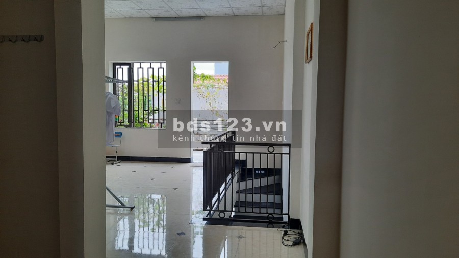 Bán nhà 2 tầng MT Nguyễn Duy Cung, Khu Đông Trà, Hòa Hải, Ngũ Hành Sơn gần FPT City.