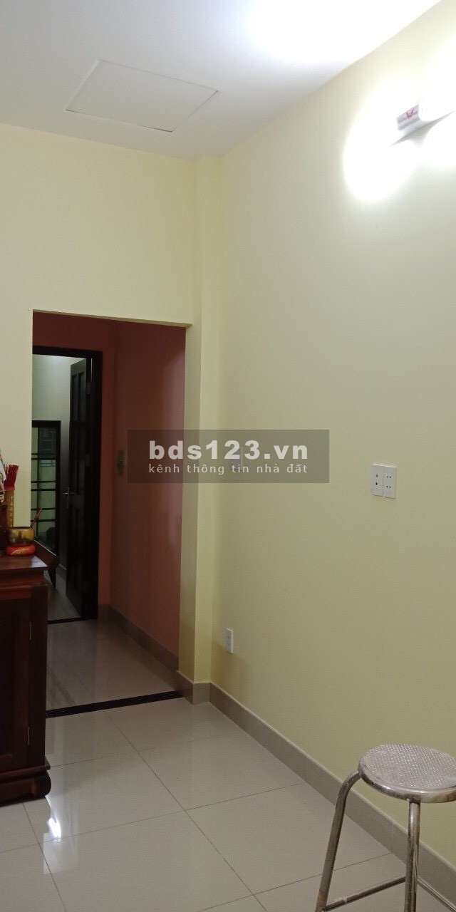 Bán nhanh nhà 1 trệt 2 lầu HXH Gò Cát DT: 53m2. Giá: 4.3 tỷ