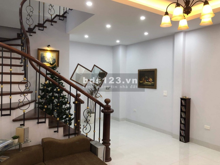 Nhà Tuyệt Đẹp Ngõ 173 An Dương Vương Phú Thượng Tây Hồ 3 tỷ 6.