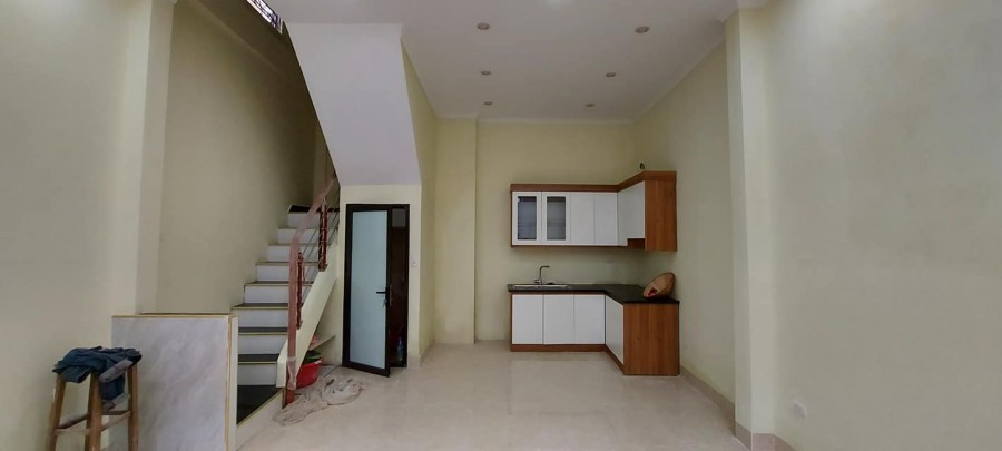Bán gấp nhà Võ Chí Công 5T, 2.6 tỷ.