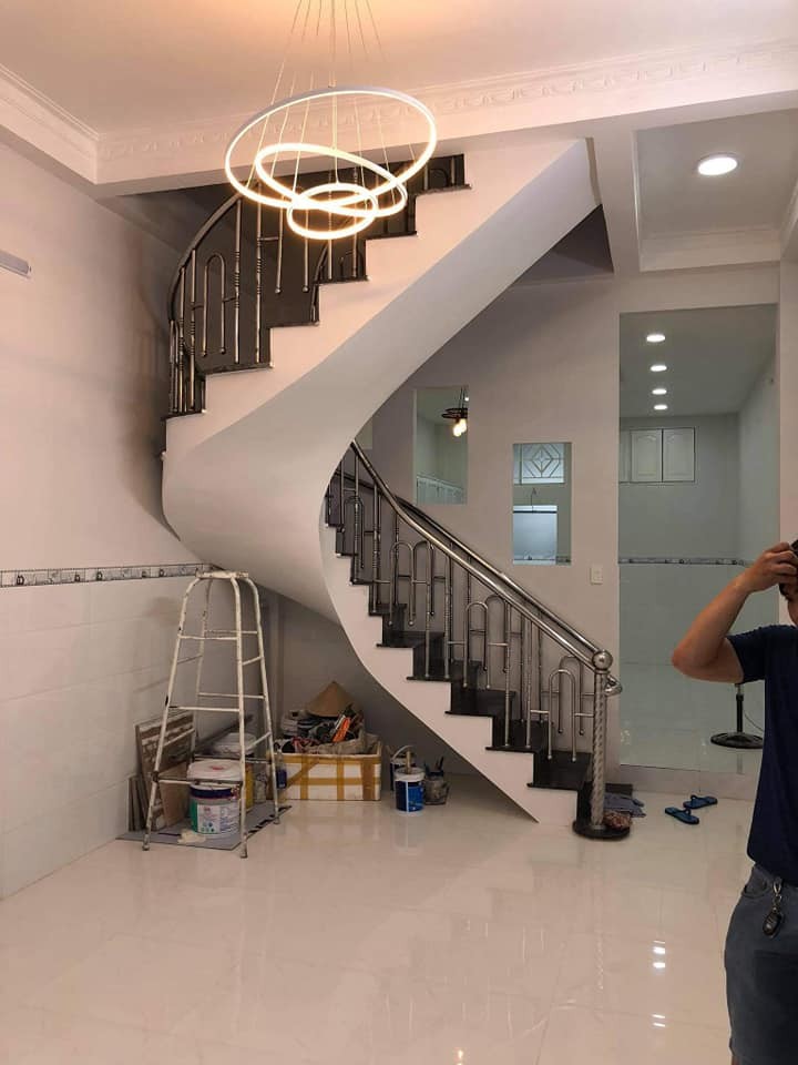 Cần bán gấp nhà 50m2 Nguyễn Văn Lượng HXH 3.65 tỷ