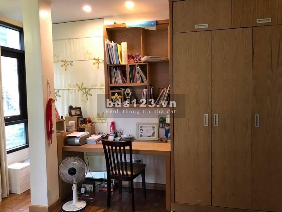 Bán gấp nhà Ngõ 180 Hoàng Quốc Việt, vị trí hoa hậu, 60m2x7 tầng, 11.8 tỷ