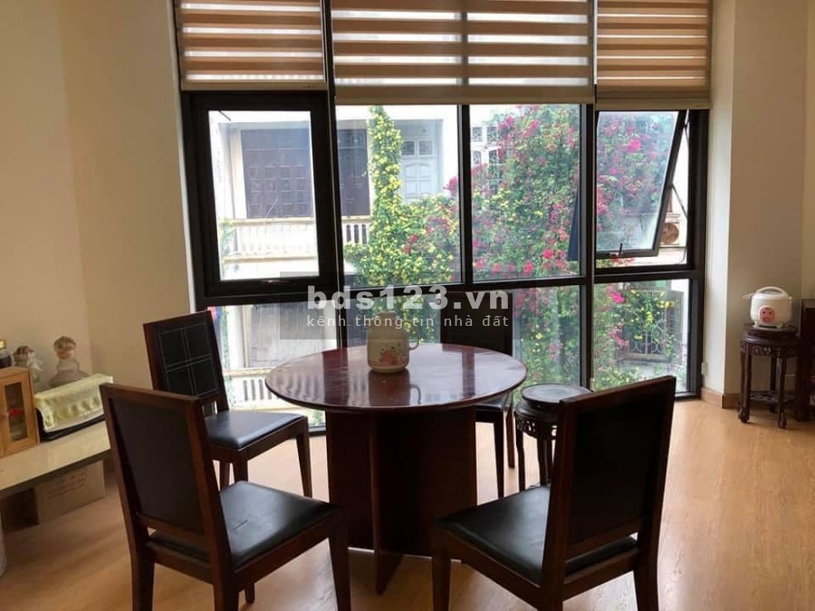 Bán gấp nhà Ngõ 180 Hoàng Quốc Việt, vị trí hoa hậu, 60m2x7 tầng, 11.8 tỷ
