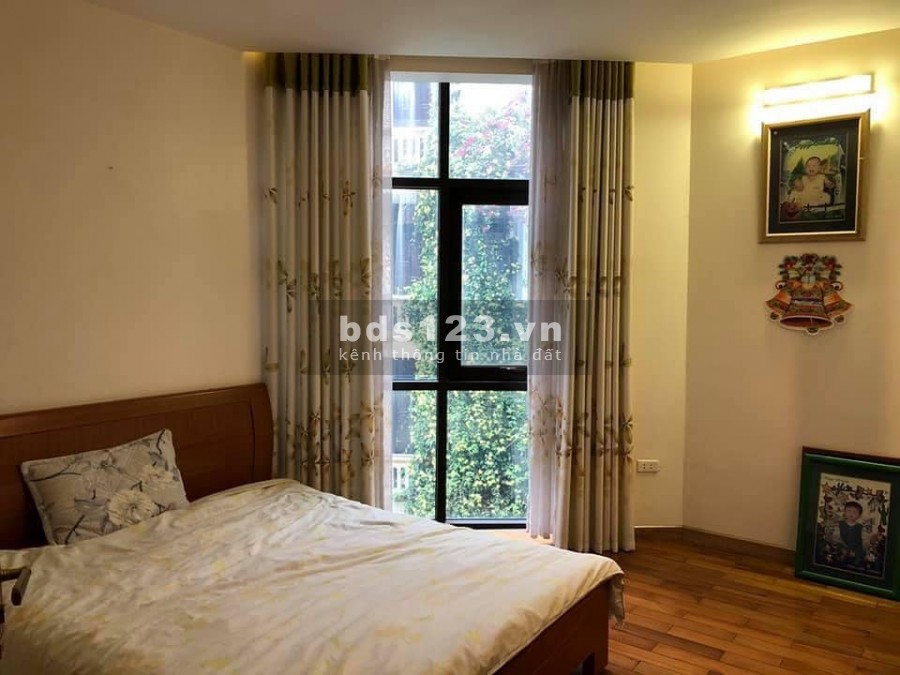 Bán gấp nhà Ngõ 180 Hoàng Quốc Việt, vị trí hoa hậu, 60m2x7 tầng, 11.8 tỷ