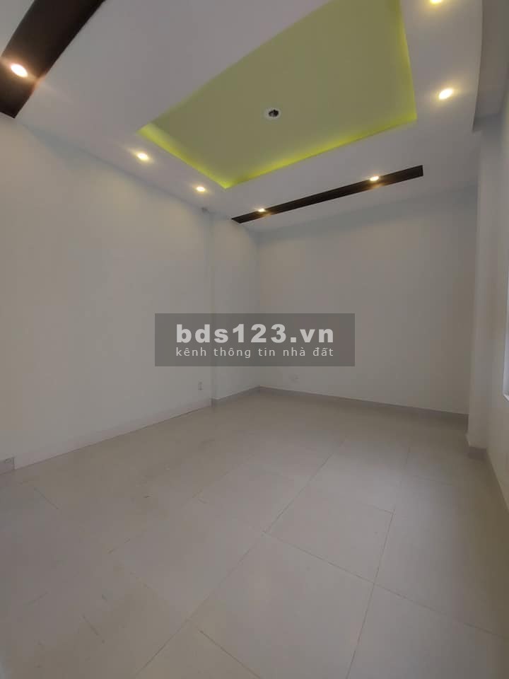 Khu vực hiếm! Nhà Bùi Thị Xuân Tân Bình 4.3 tỷ TL