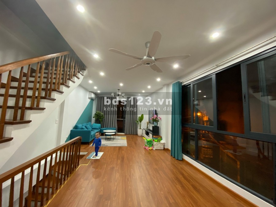 Siêu Hiếm Nhà Đình Thôn ô Tô 7 Chỗ Vào Nhà- Lô Góc - 45m2, 5T, MT 4.8m, Hơn 7 tỷ