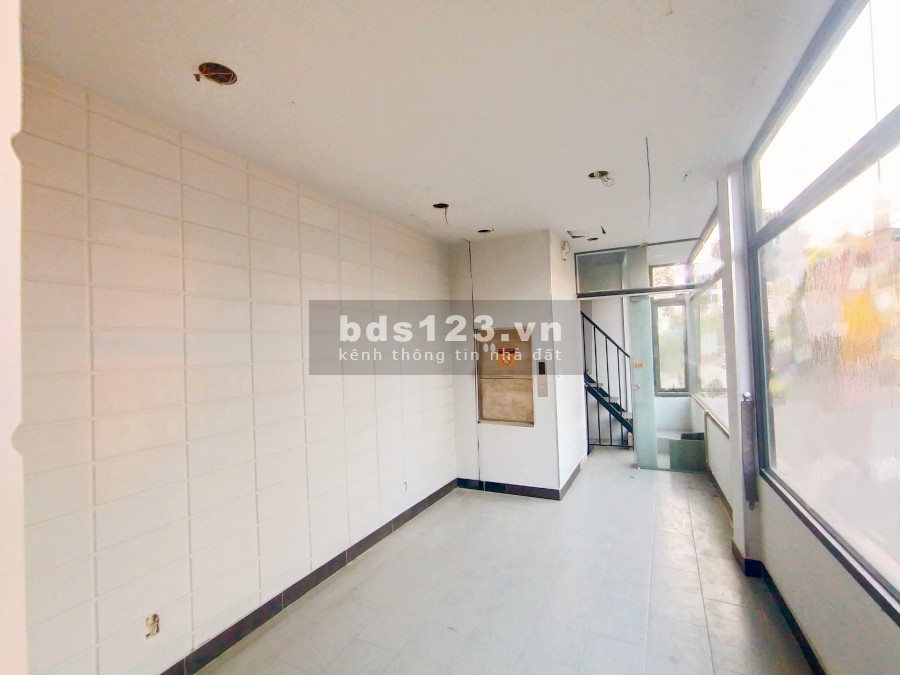 Bán gấp nhà HXH Bình Thạnh, 4 tầng , 56m2, GIÁ GIẢM còn 5.6 tỷ