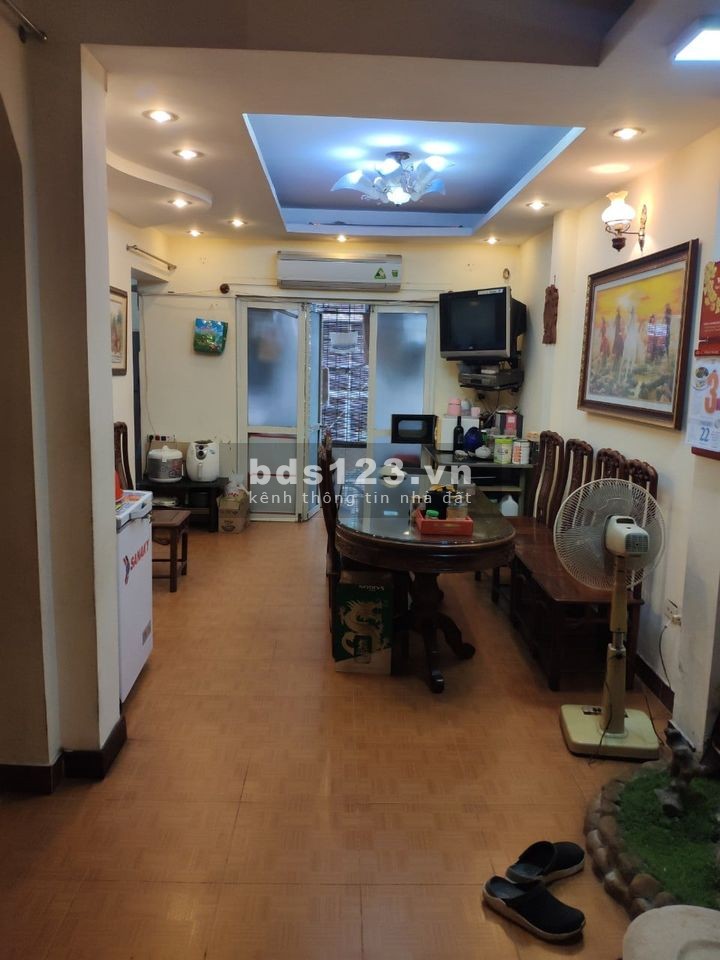 Ô tô Đỗ Cửa, 35m2 MTx4m 5T, V.Đ.Thận Long biên