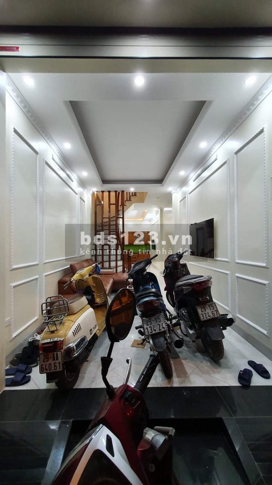 HOÀNG MAI - Ô TÔ VÀO NHÀ – GIÁ 6.9 TỶ, CÓ THƯƠNG LƯỢNG