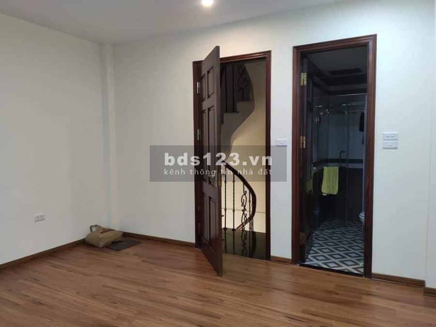 Bán nhà mặt phố Nguyễn Văn Tuyết 80mx3T Trung Liệt Đống Đa 0969040000