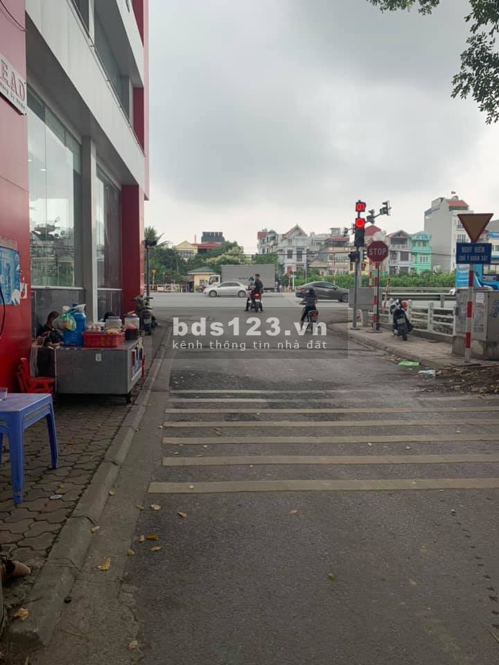 Nhà 3 tầng cạnh Khai Sơn, Long Biên, 240m, MT 11m, hai thoáng, ô tô tránh, 22 tỷ
