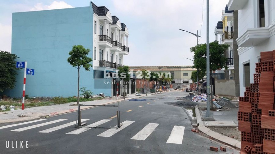 Bán đất thổ cư đường sos2 , sát nhà hàng tiệc cưới Phú Lợi,SHR