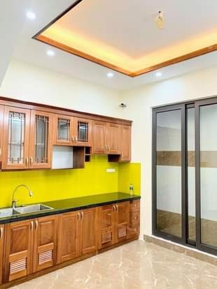 BÁN NHÀ 5 TẦNG 40M2 MỚI KOONG TRẦN KHÁT CHÂN Ở LUÔN GẦN Ô TÔ NGÕ THÔNG (HAI BÀ TRƯNG)40M2. 5T. 4MT 4.5 tỷ