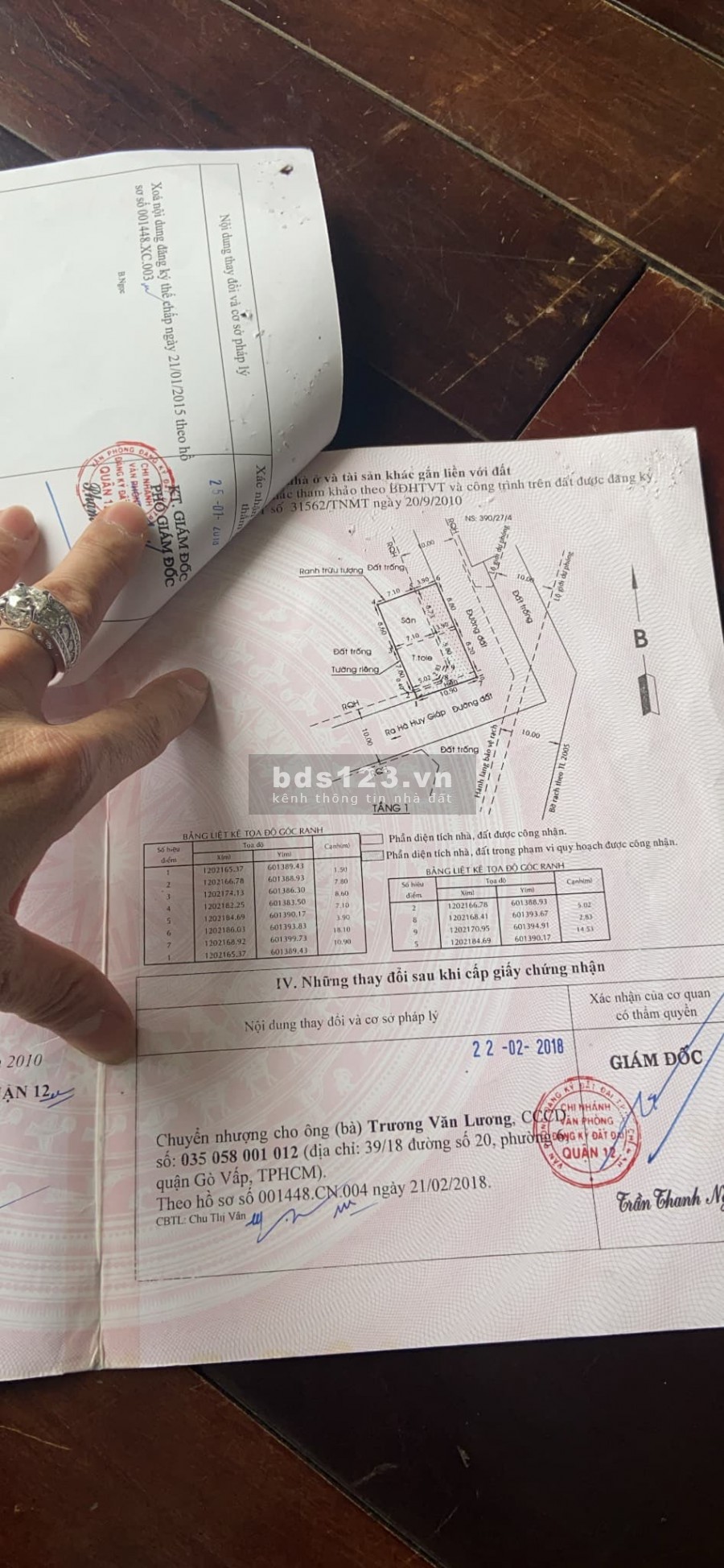 Khu biệt thự vip Nhà 3 mặt tiền diện tích 11.8x18 vuông vứt,390/29 hà huy giáp phường thạnh Lộc , quận 12!