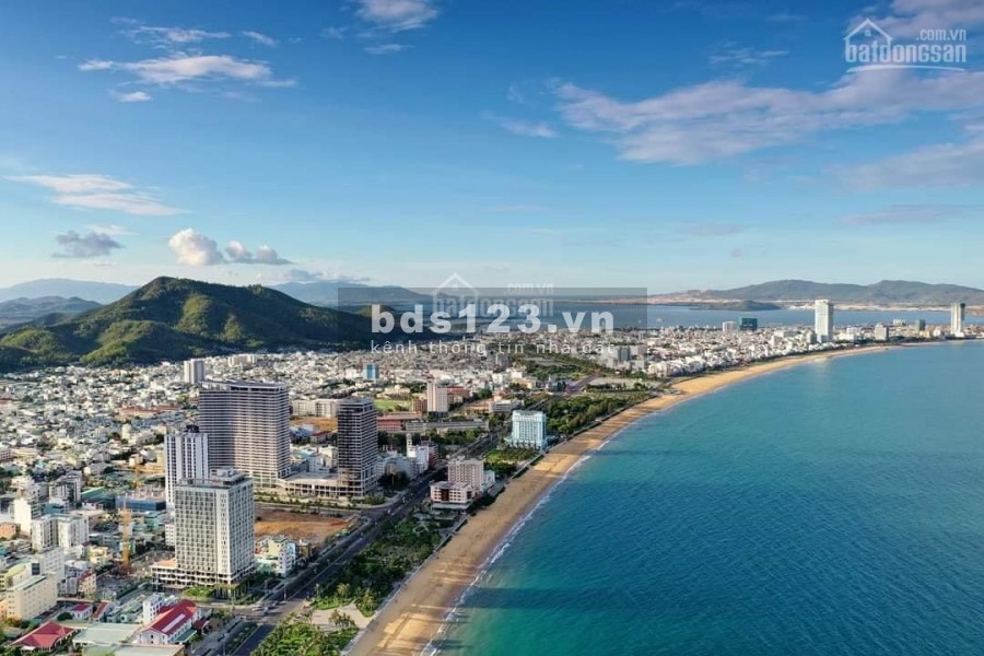 Bán căn hộ Sea Tower FLC Quy Nhơn, 3 phòng ngủ, hướng Nam, cần tiền bán gấp (có thương lượng)