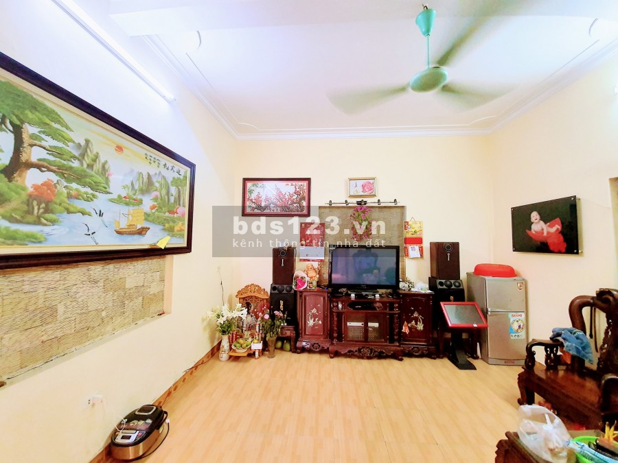 Bán nhà Lạc Trung mặt ngõ KD vỉ hè ô tô tránh
