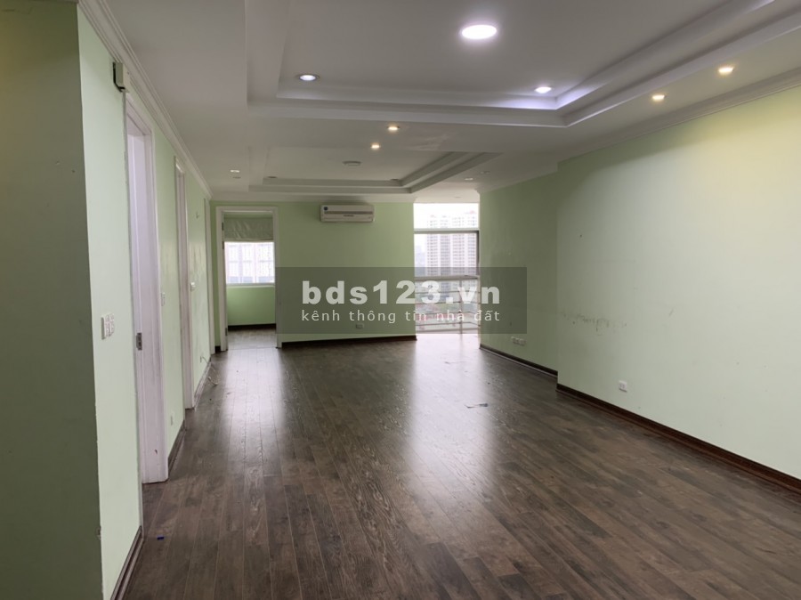 Cho thuê căn hộ cao cấp ciputra 123m2- 3pn, 2wc- nội thất cơ bản Giá cực sốc chỉ 15tr/th