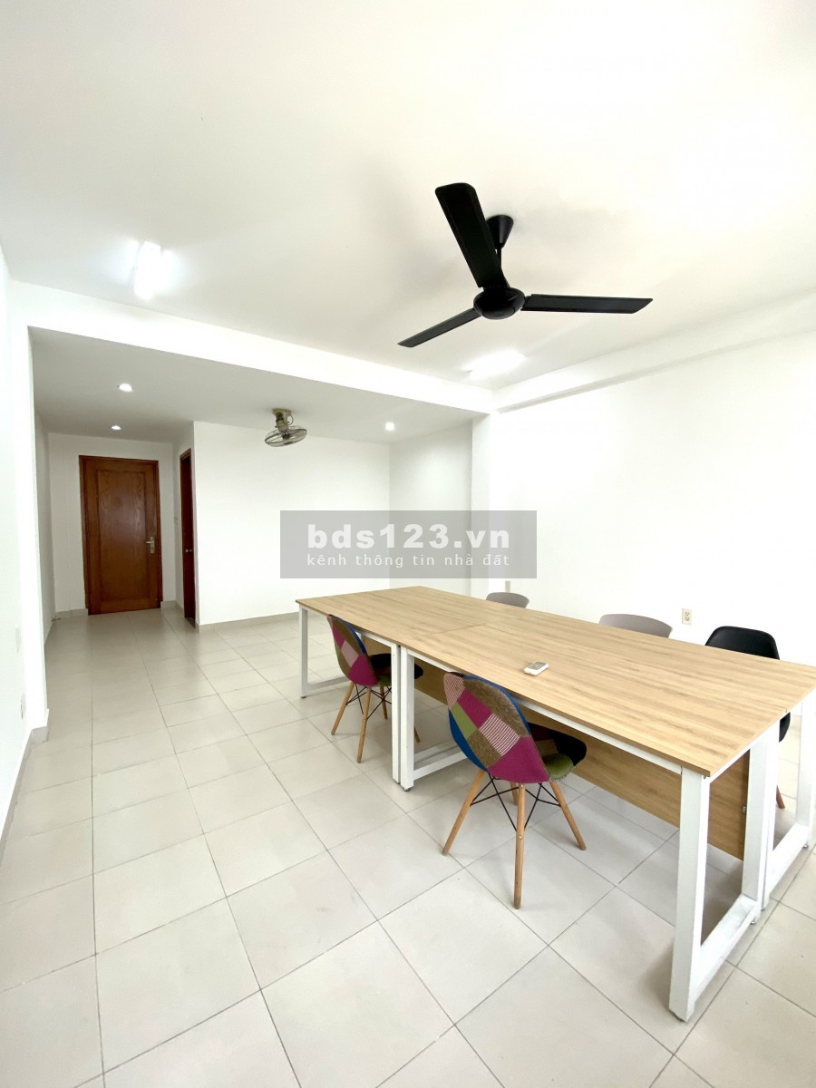 Văn phòng 40m2 Nguyễn Thị Minh Khai Quận 1 - View đẹp, có nội thất