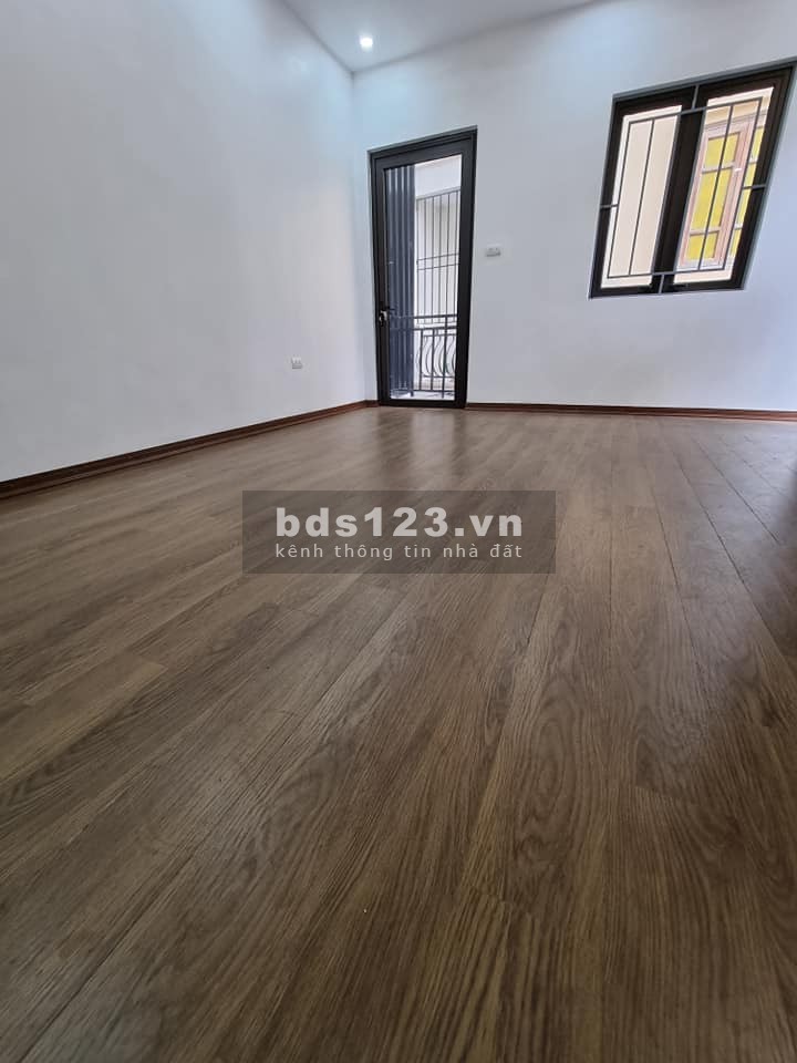 NHỈNH 3 TỶ CÓ NHÀ NGỌC THỤY, Ô TÔ GẦN NHÀ, NGÕ THÔNG, 40M X 5 TẦNG