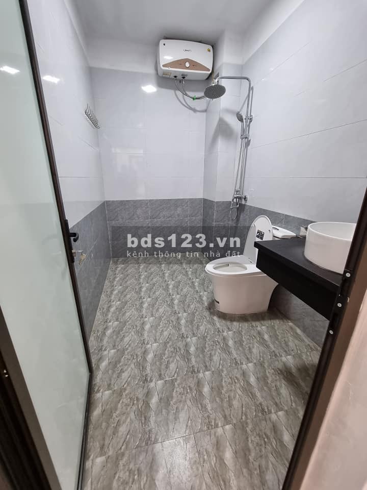 NHỈNH 3 TỶ CÓ NHÀ NGỌC THỤY, Ô TÔ GẦN NHÀ, NGÕ THÔNG, 40M X 5 TẦNG