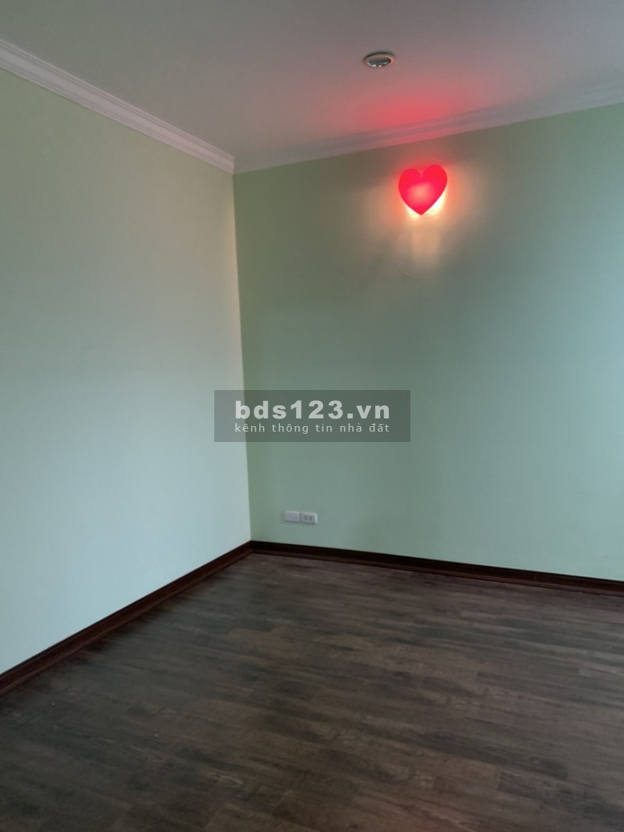 Cho thuê căn hộ cao cấp ciputra 123m2- 3pn, 2wc- nội thất cơ bản Giá cực sốc chỉ 15tr/th