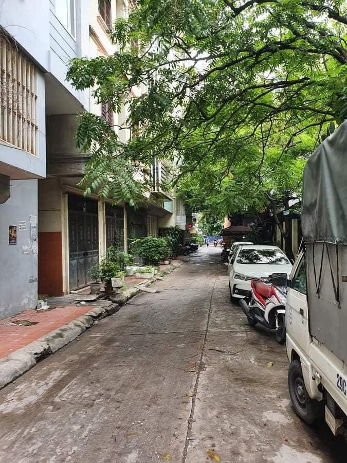 Bán nhà Mặt phố Ngọc Khánh, KInh doanh đỉnh cao, khu sống đẳng cấp
