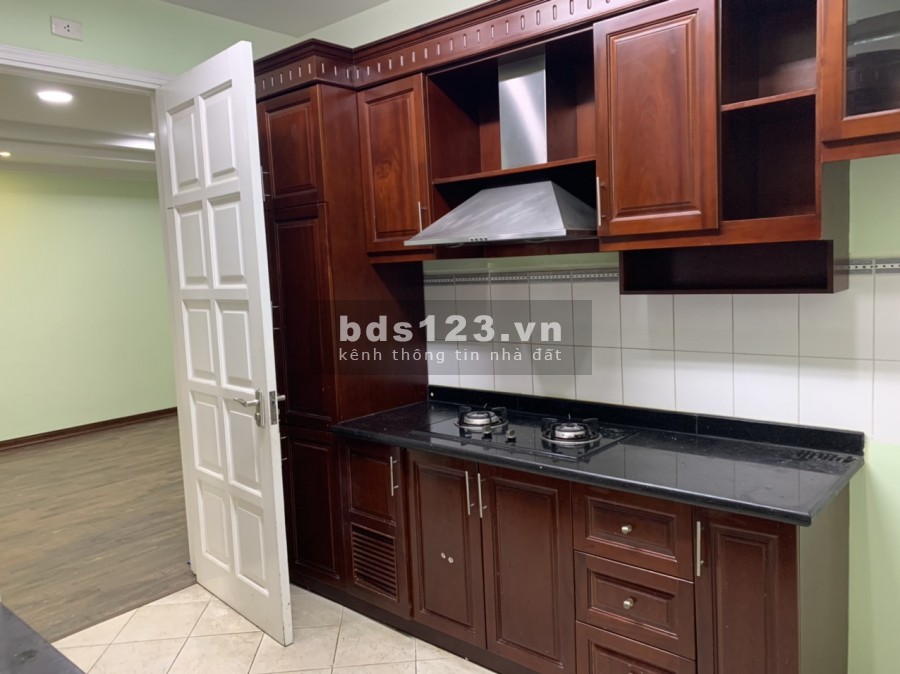 Cho thuê căn hộ cao cấp ciputra 123m2- 3pn, 2wc- nội thất cơ bản Giá cực sốc chỉ 15tr/th