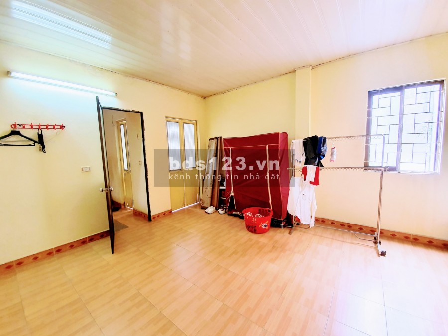 Bán nhà Lạc Trung mặt ngõ KD vỉ hè ô tô tránh