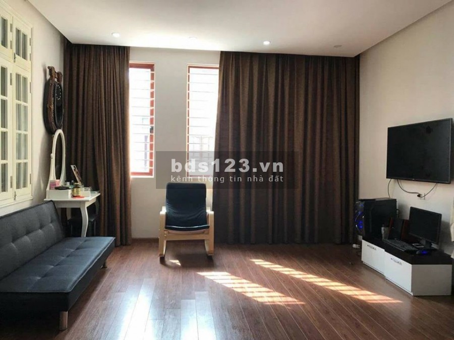 Bán nhà Bồ Đề-Long Biên 60m2*4T-Phân lô-Ô tô đỗ cổng-Gần hồ