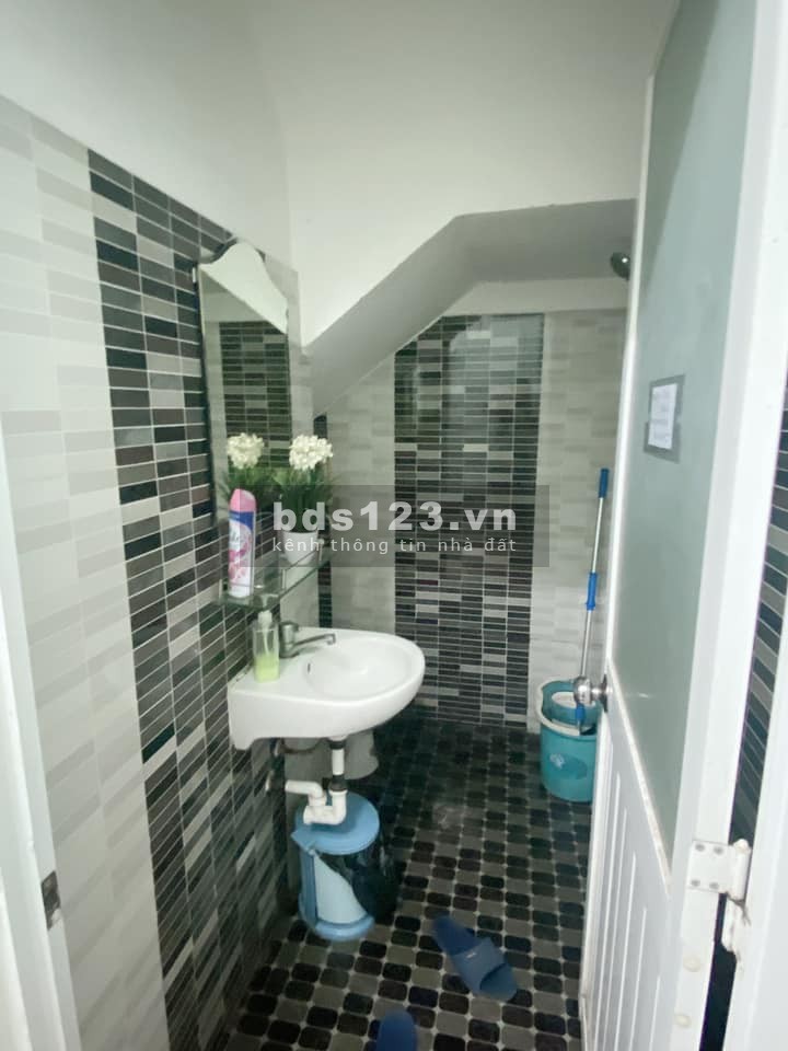 Cần bán nhà Trần Đình Xu, Quận 1,DT 70m2 giá chỉ 18.5 tỷ