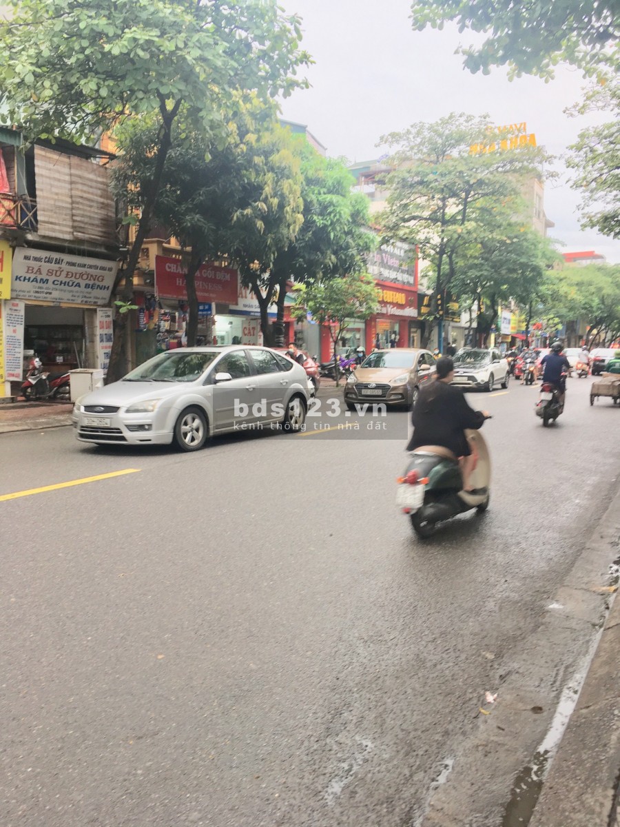 Bán đất phân lô 49m2. Ô tô đỗ cửa mặt tiền 3,9m. (Thần tài nhỏ). Giá 3 tỷ.