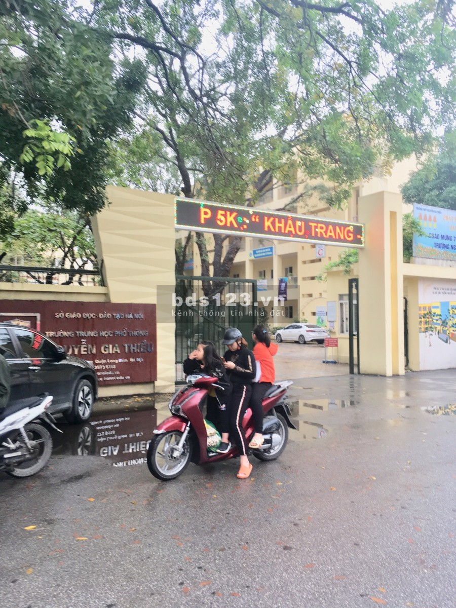 Bán đất phân lô 49m2. Ô tô đỗ cửa mặt tiền 3,9m. (Thần tài nhỏ). Giá 3 tỷ.