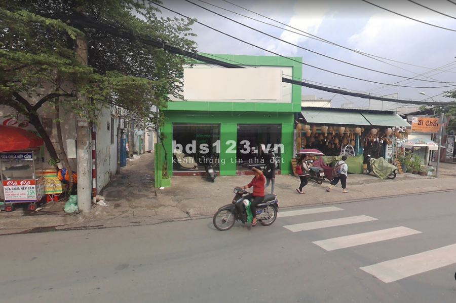 Cách Mạng Tháng Tám, Phường 11, Quận 3. ngang 4m