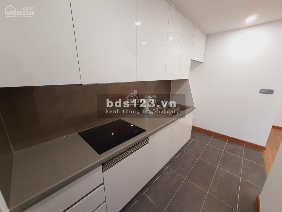 GIA ĐÌNH TÔI CẦN BÁN GẤP CH 6TH ELEMENT, 83M, 2PN, 2WC, TẦNG 20, BAN CÔNG HƯỚNG BẮC VIEW STARLAKE