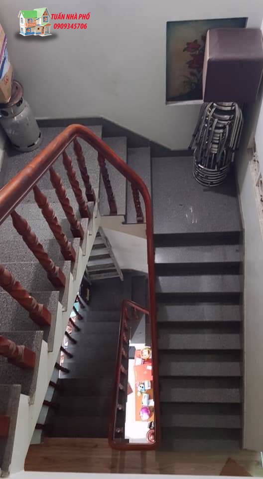 Bán nhà HXH Phan Huy Ích mặt tiền chợ Gía cực rẻ, 48m2, 1 trệt 3 lầu