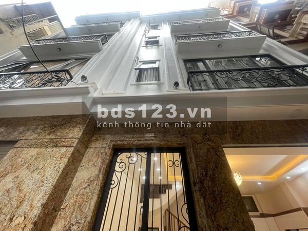 Nhà ngõ 79 Cầu Giấy, lô góc 2 mặt thoáng, MT 5 mét nội thất Italy giá 5,1 tỷ