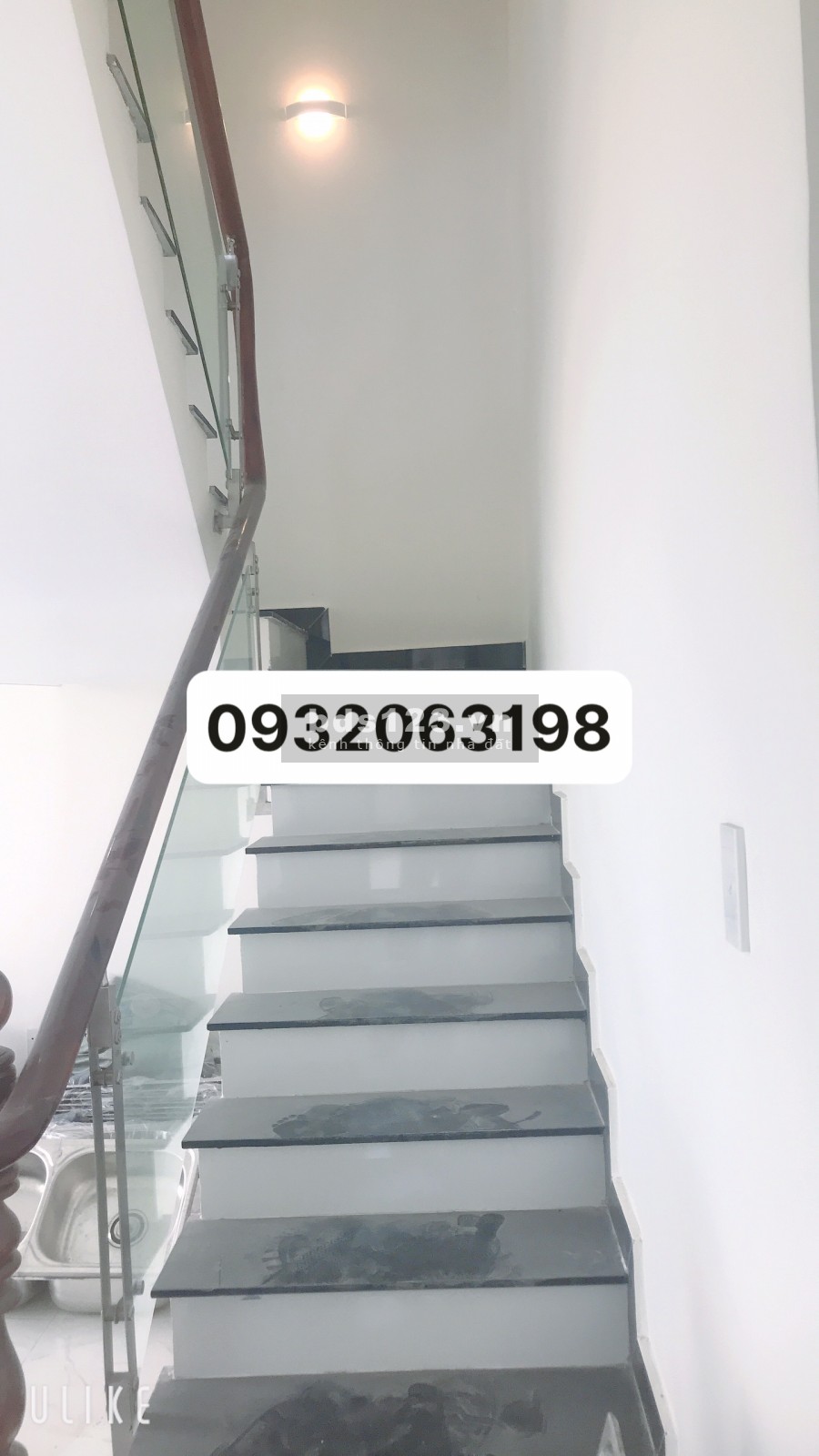 Bán căn nhà sau lưng chợ Hưng Long, Sổ riêng. 1 trệt 1 lầu 4 phòng ngủ