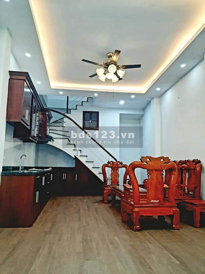BÁN NHÀ ĐỘI CẤN BA ĐÌNH 35 M X 5 TẦNG MẶT TIỀN 4 M GIÁ 4.3 TỶ