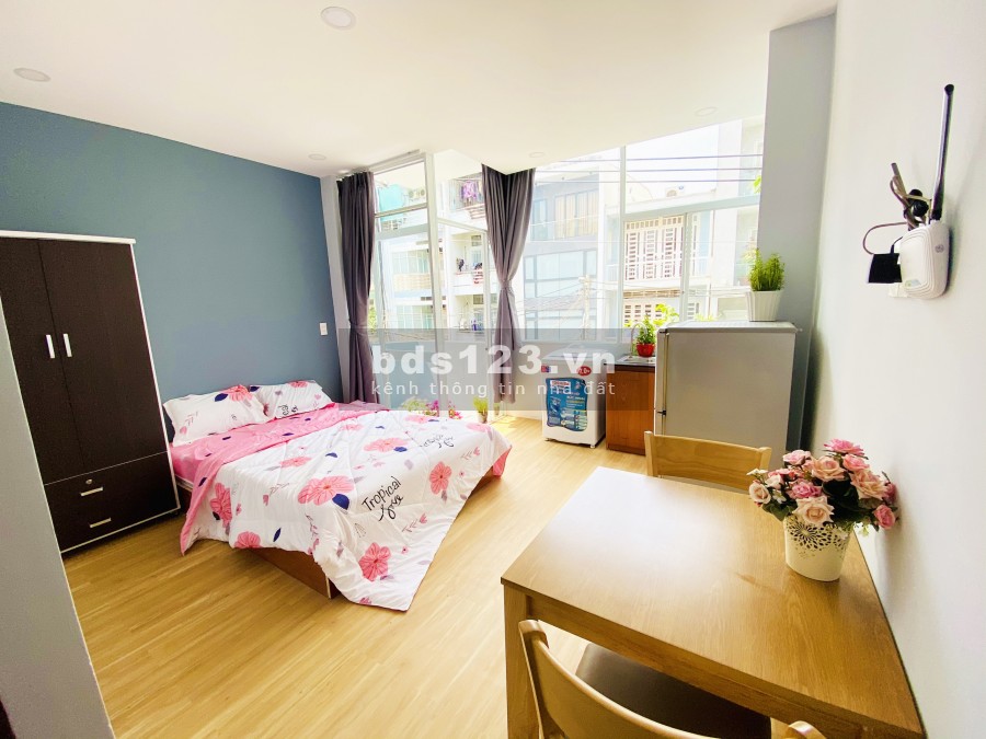 Cho thuê căn hộ studio full nội thất ban công Nguyễn Cửu Vân Bình Thạnh